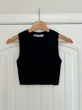 Zara Sleeveless Cropped Knit Tank - Size S - Black